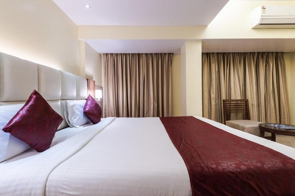 Hotel Aishwarya Residency Navi Mumbai Extérieur photo