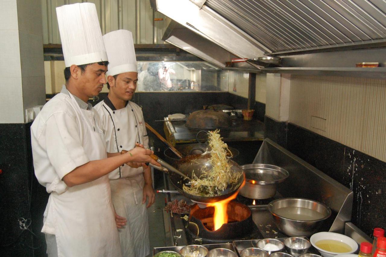 Hotel Aishwarya Residency Navi Mumbai Extérieur photo