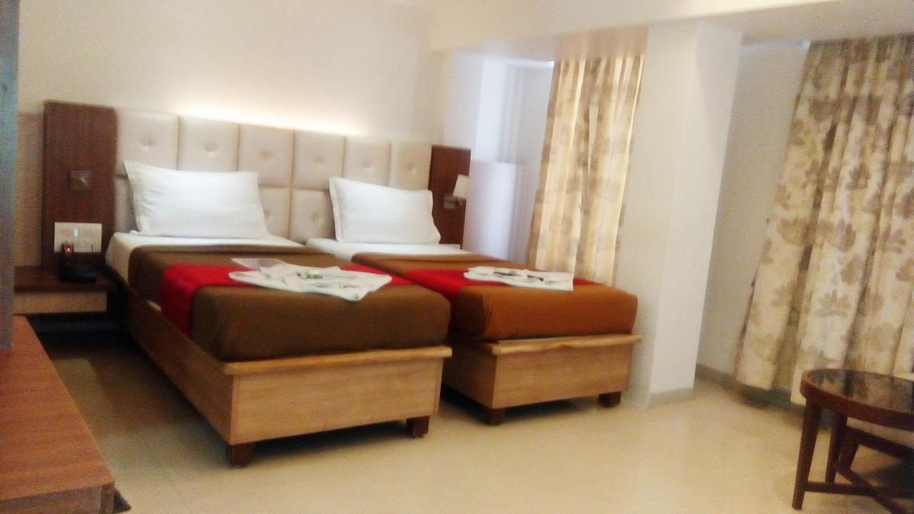 Hotel Aishwarya Residency Navi Mumbai Extérieur photo