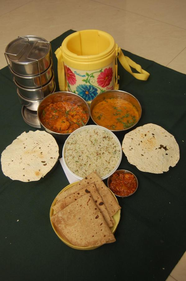 Hotel Aishwarya Residency Navi Mumbai Extérieur photo