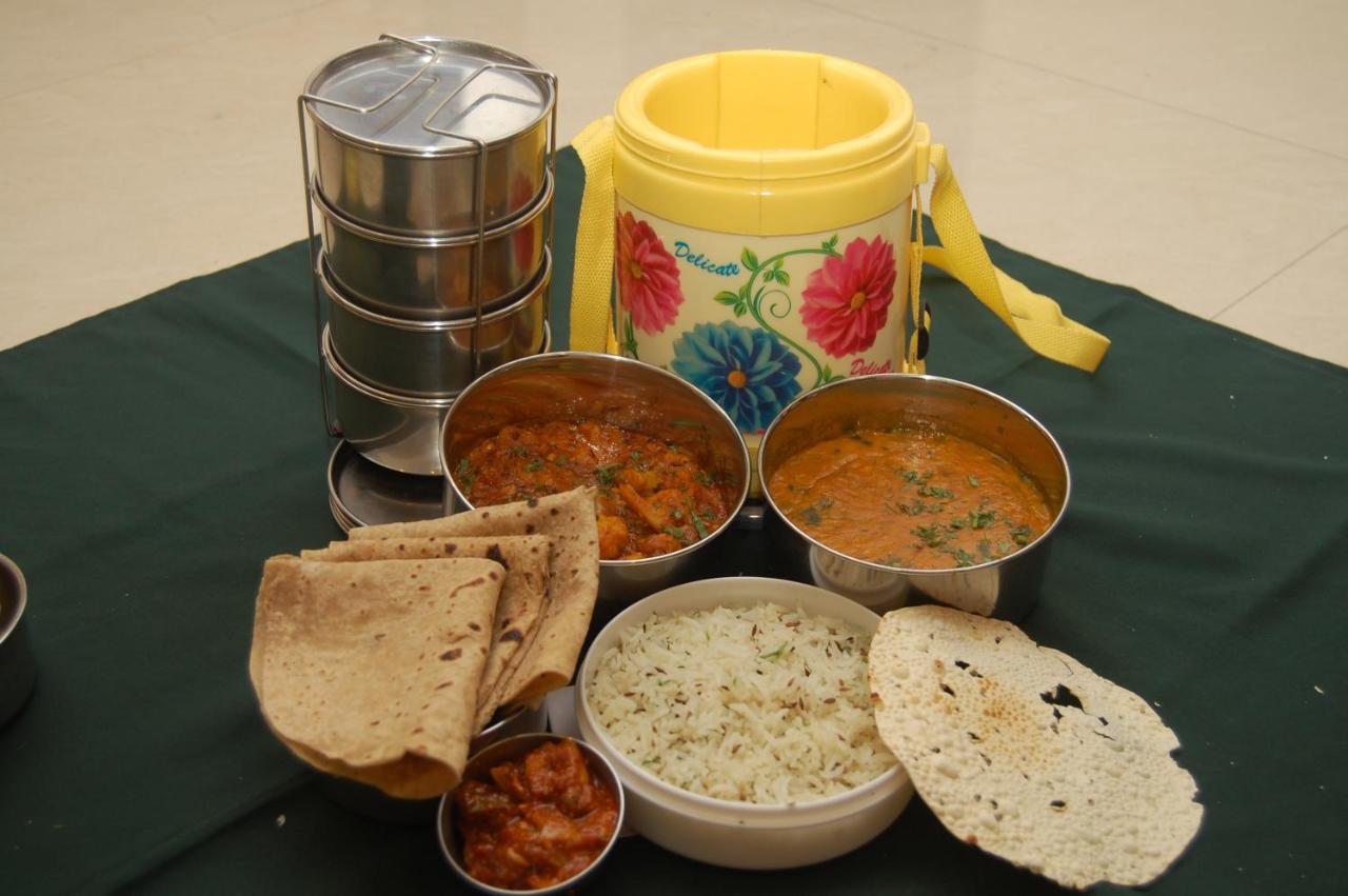 Hotel Aishwarya Residency Navi Mumbai Extérieur photo